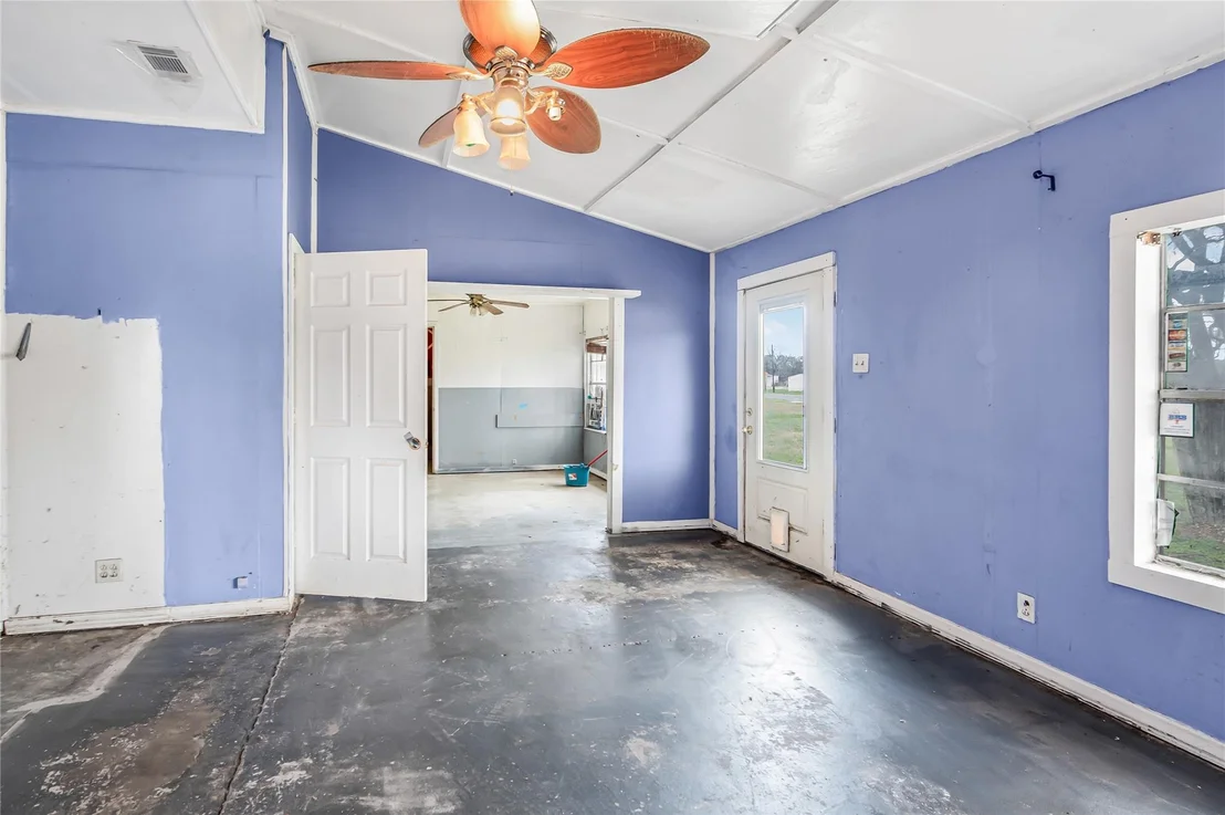 Photo of 124 12th Street