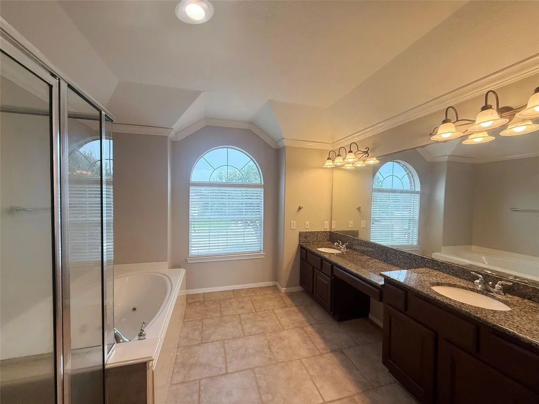 Photo of 19414 Countryroad Drive