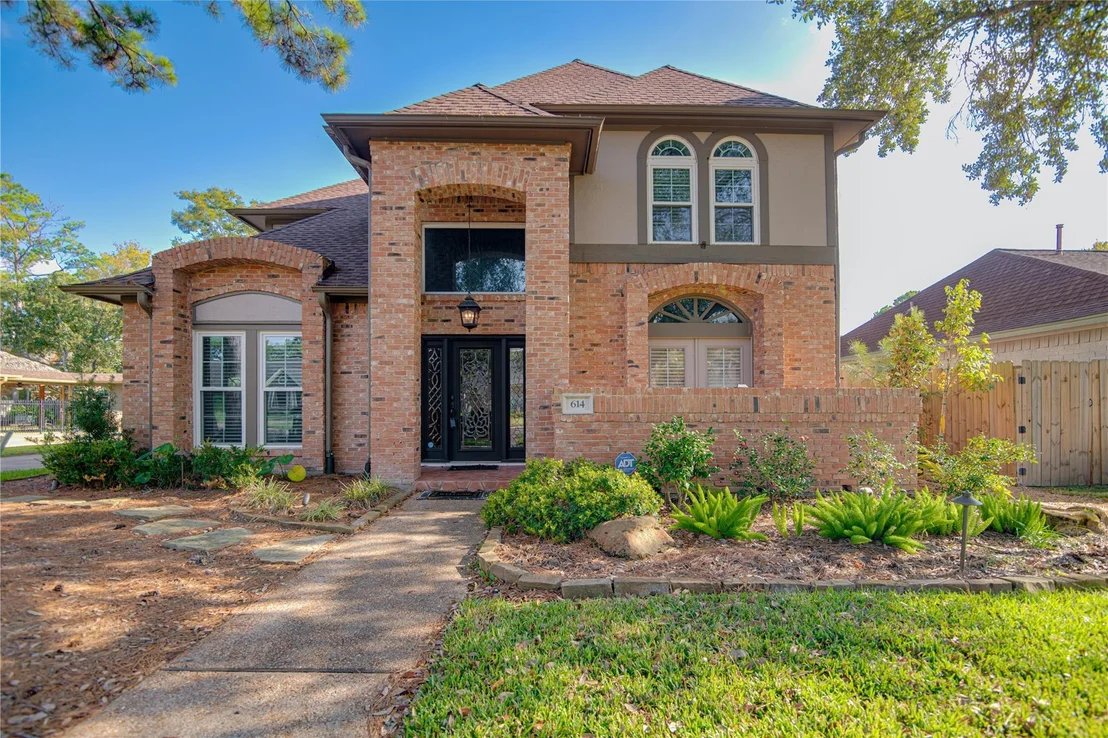 Photo of 614 Olde Oaks Drive
