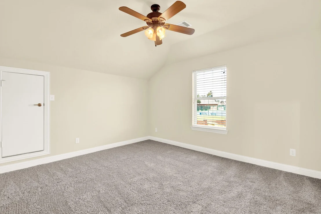Photo of 9039 Charncross Lane