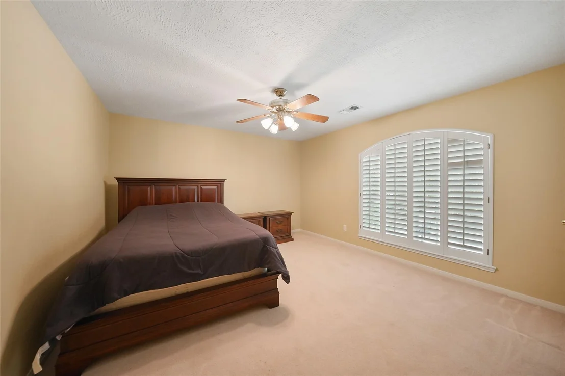 Photo of 49 N Greenvine Circle
