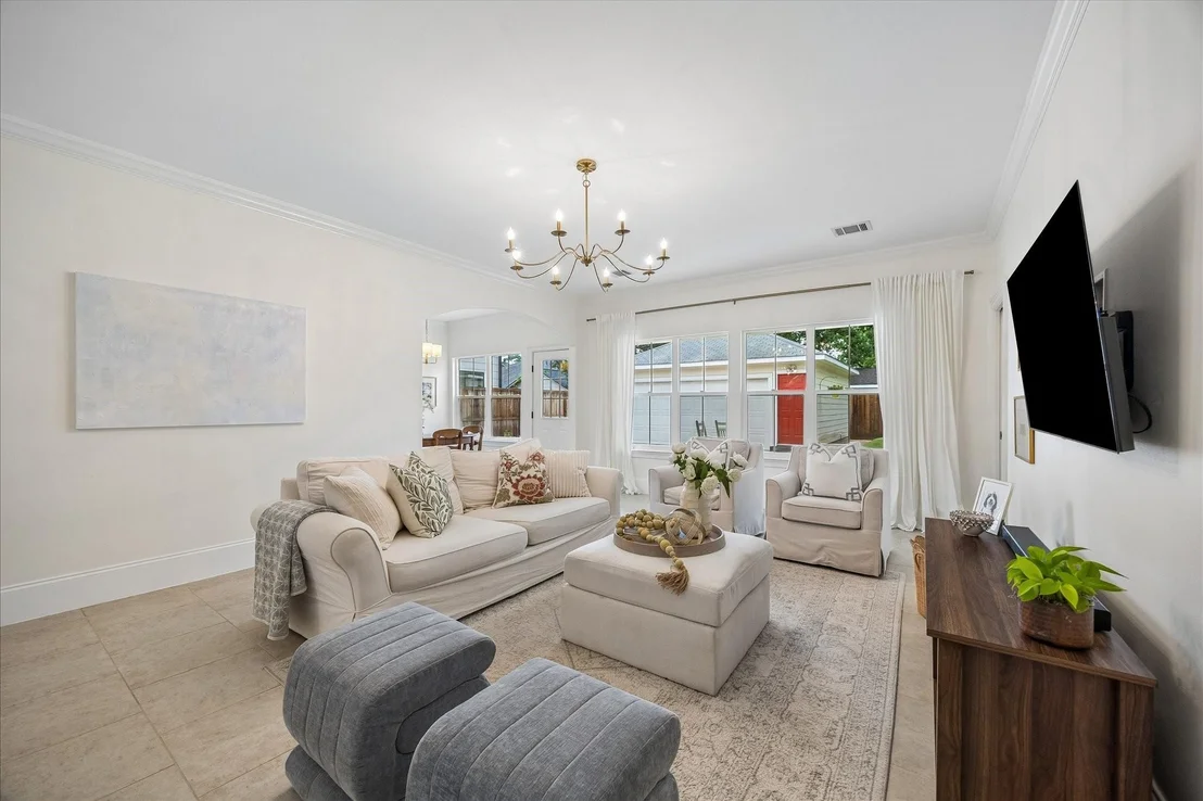Photo of 1842 Hewitt Drive