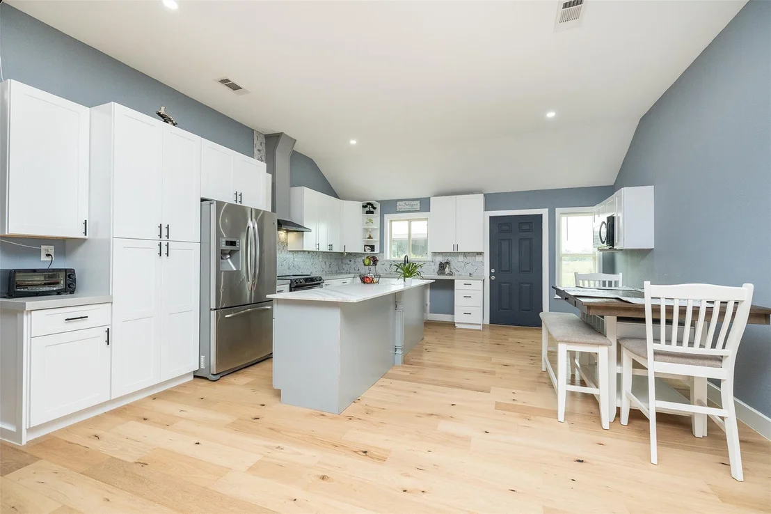 Photo of 1429 Road 5728