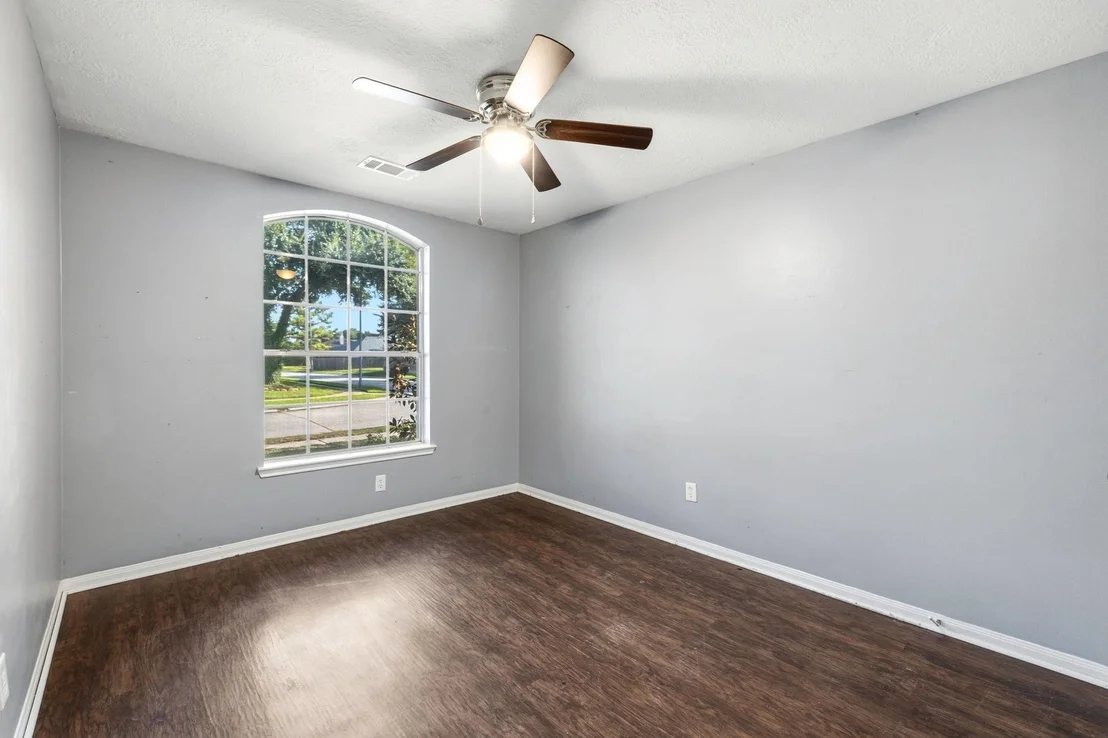 Photo of 18403 Maple Mill Drive