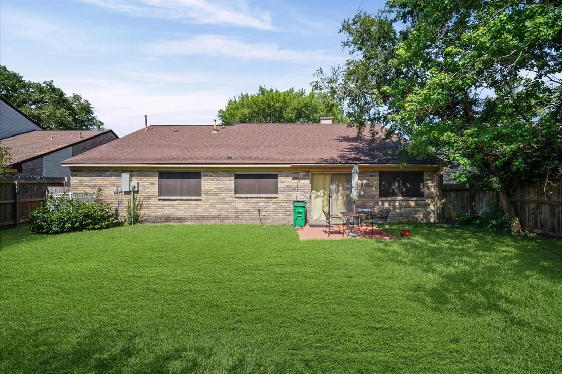 Photo of 9622 Poynes Drive
