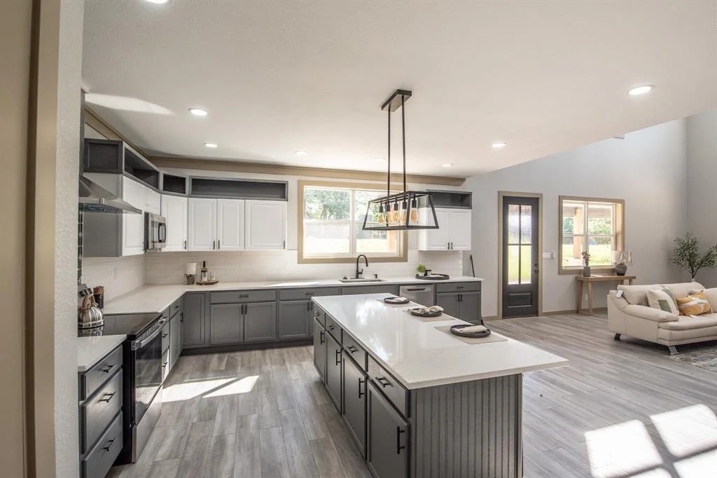 Photo of 103 Whispering Oaks