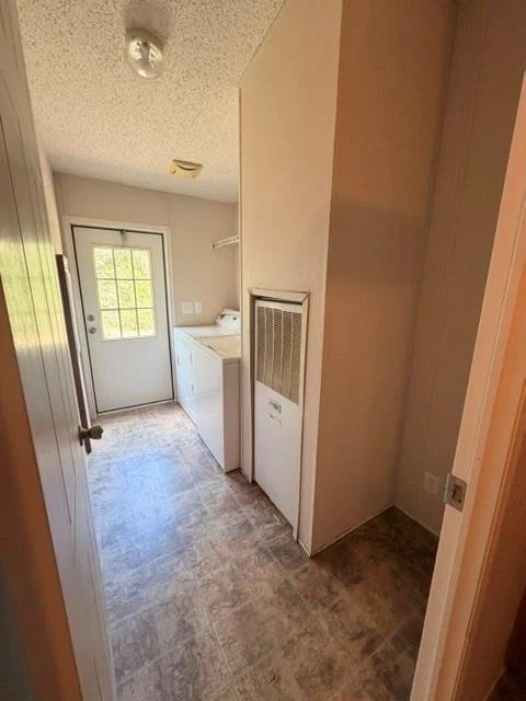 Photo of 406 E Lois Lane