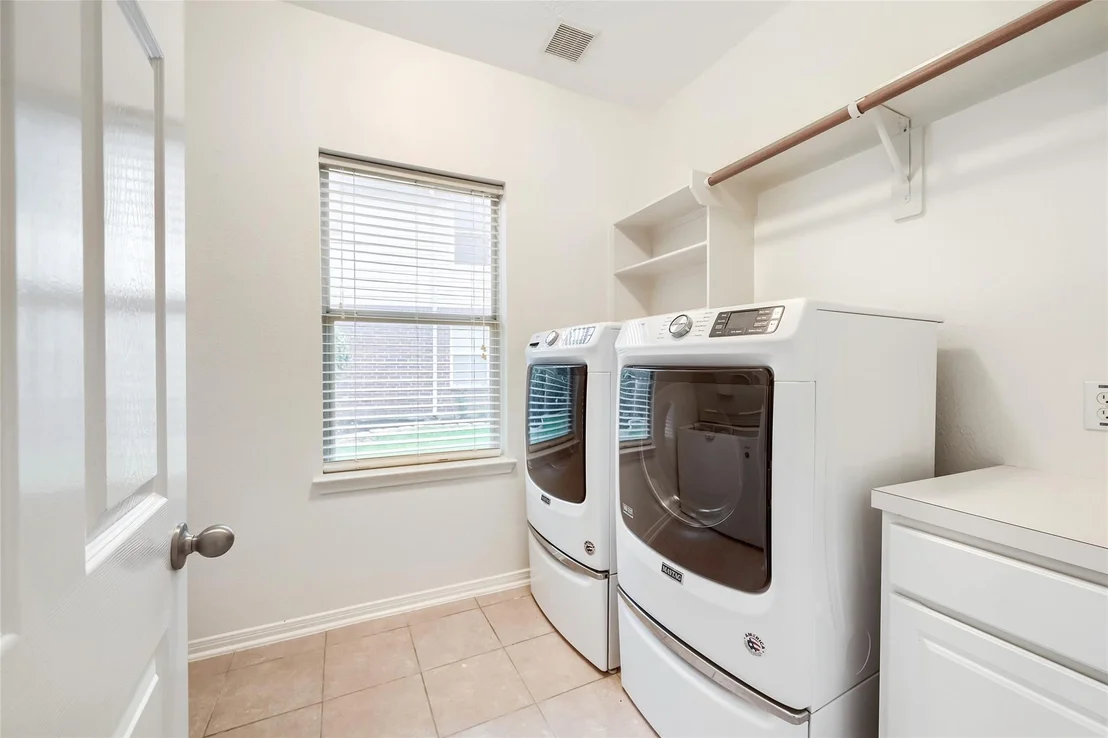 Photo of 511 Silver Creek Circle