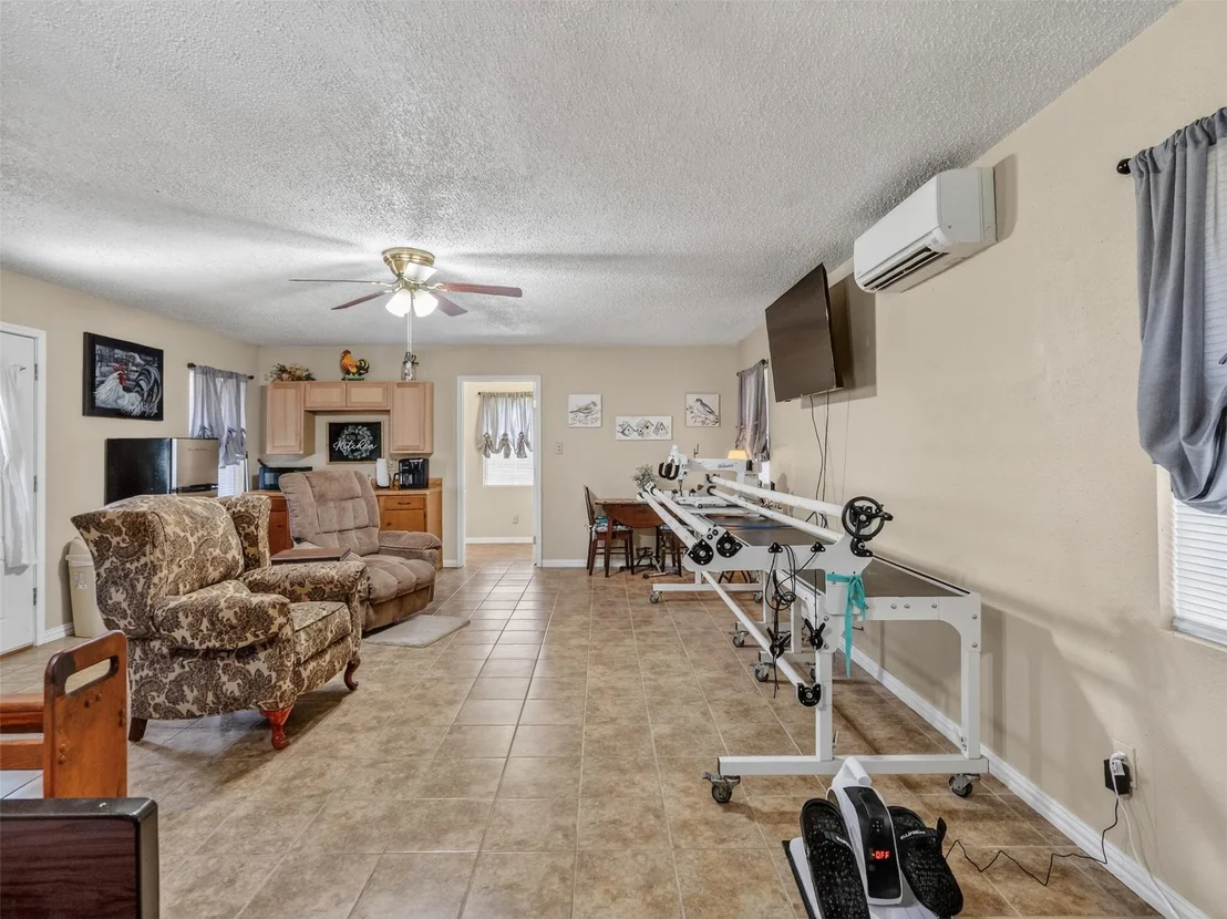 Photo of 1348 Gifford Road