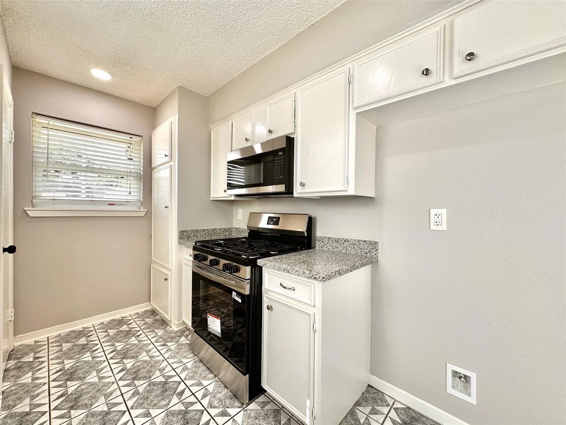 Photo of 7002 Sandswept Lane