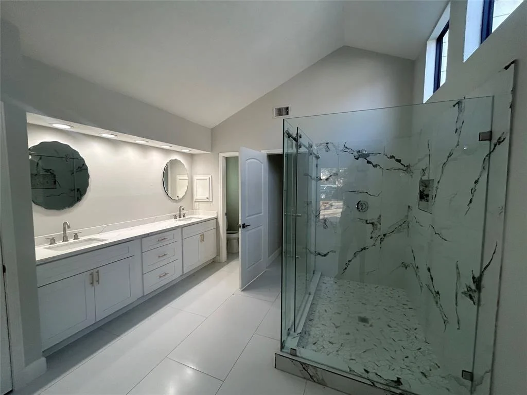 Photo of 6119 Fuller Street