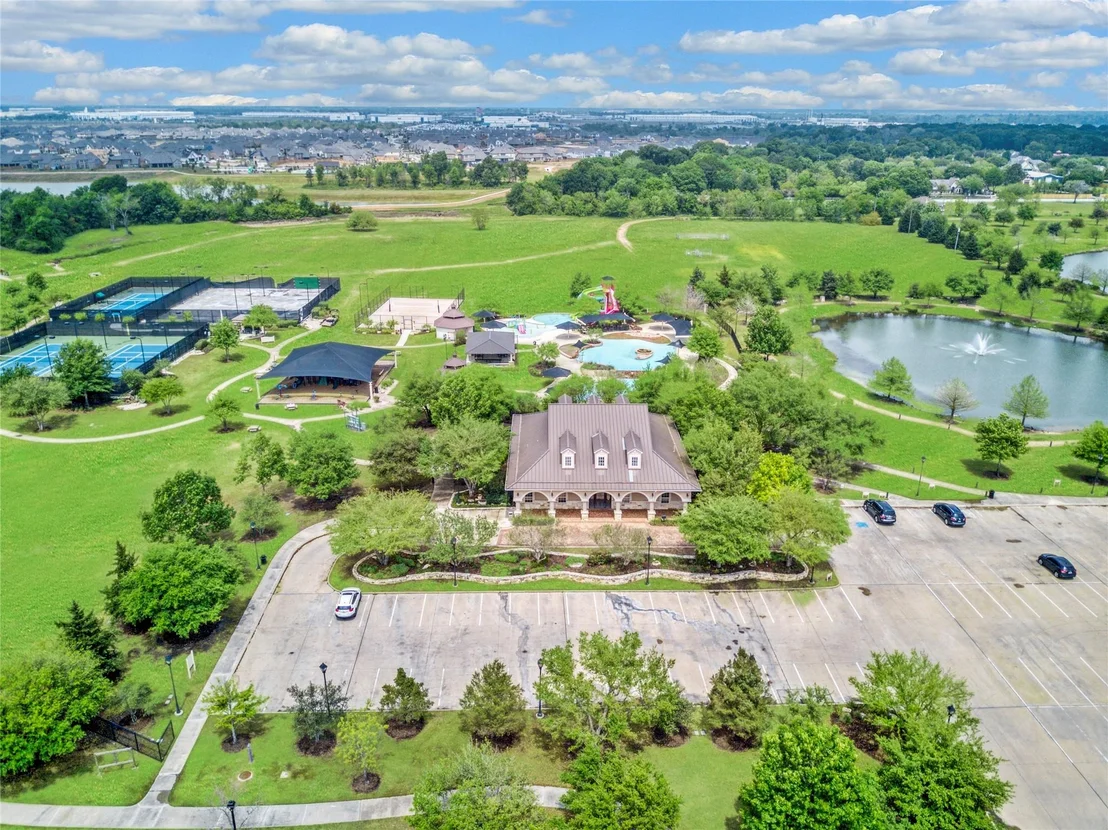 Photo of 28219 Longspur Drive