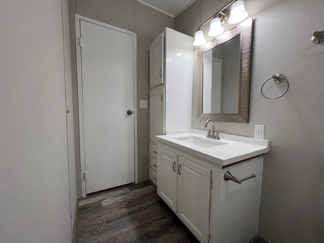 Photo of 27241 Long Street