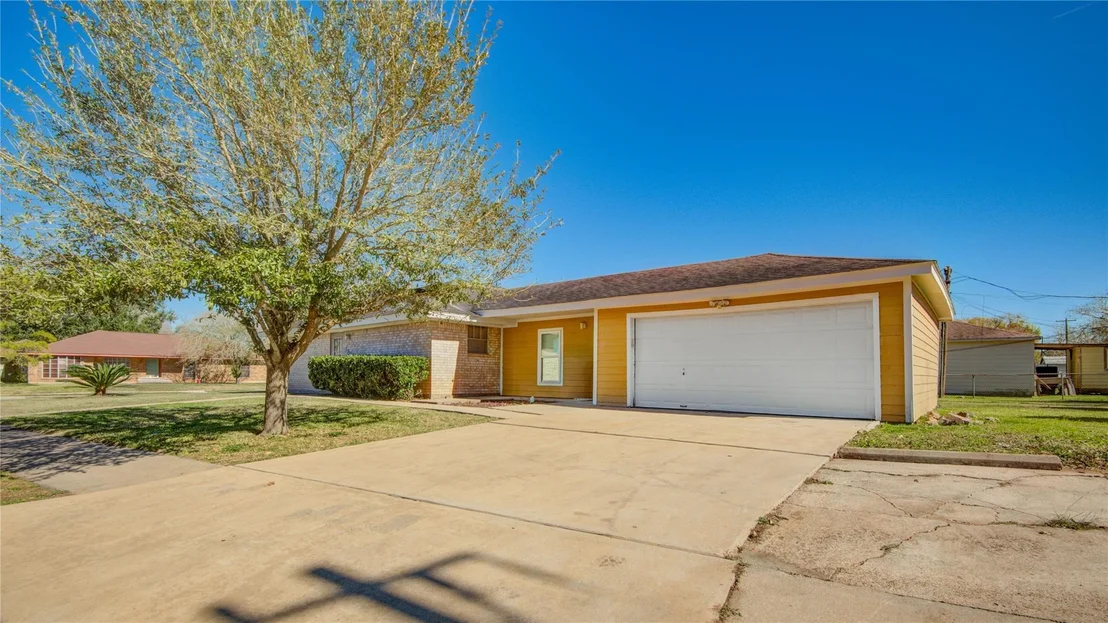Photo of 1801 Acacia Circle