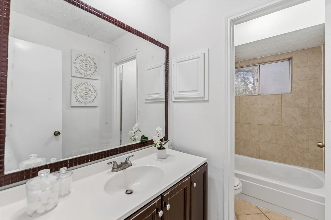 Photo of 4927 Glendower Drive