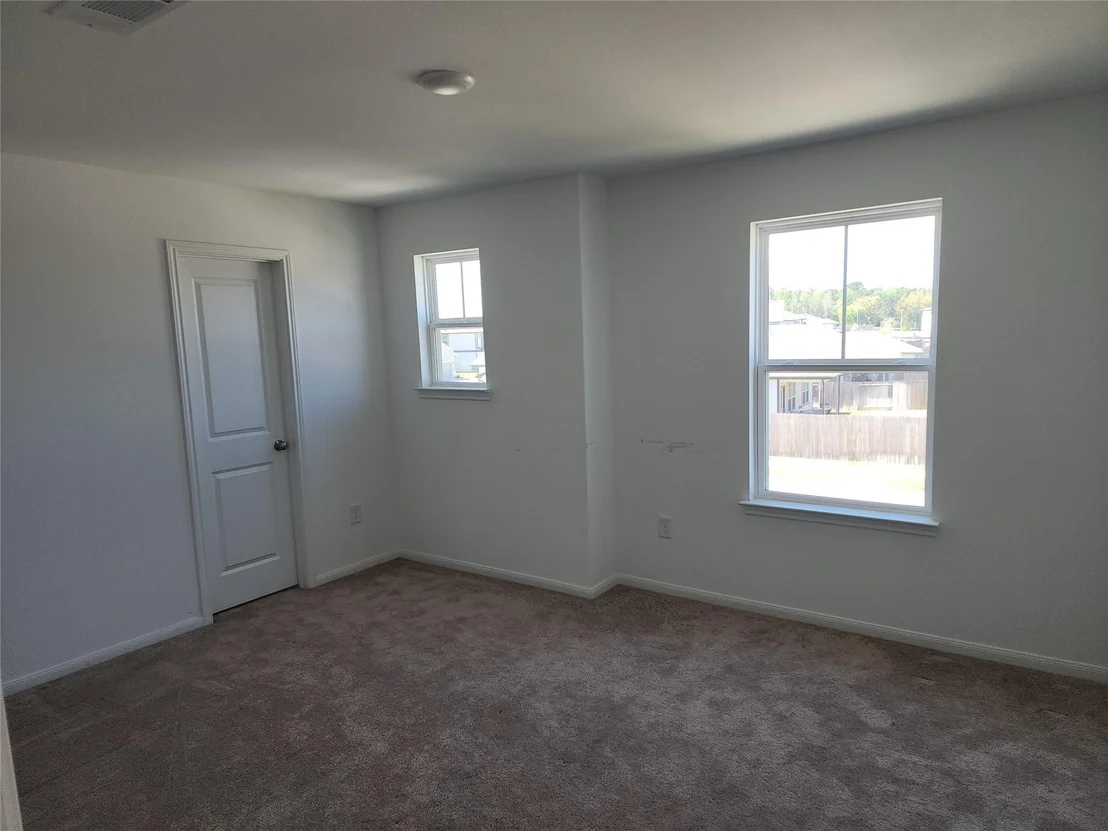 Photo of 25812 Hedgerow Drive