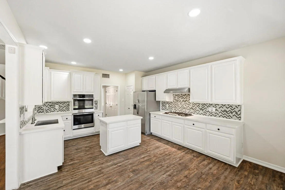 Photo of 215 Crabapple Drive