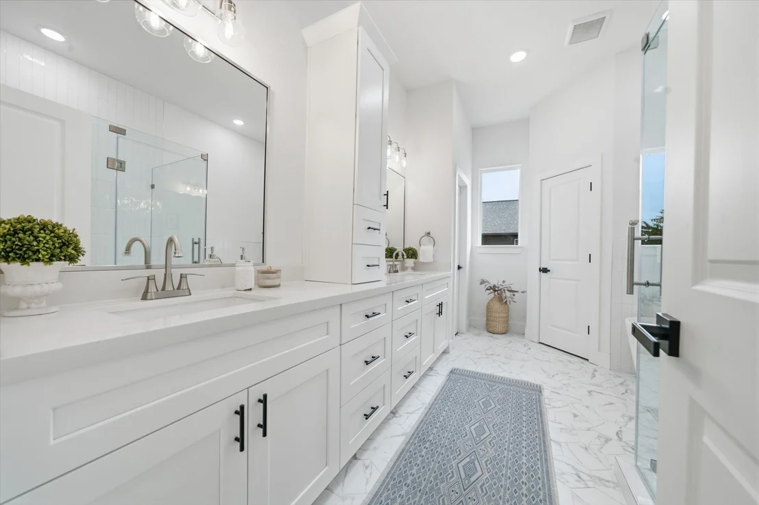 Photo of 2311 Creston Drive