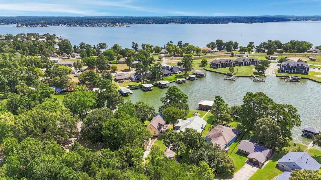 Photo of 199 Lake Drive