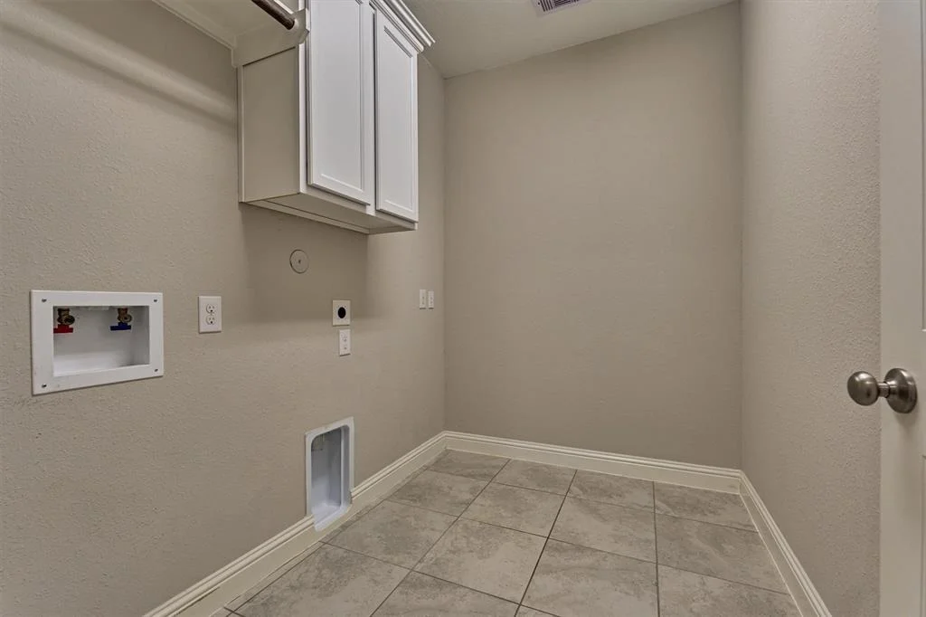Photo of 553 Rolling Brook Lane