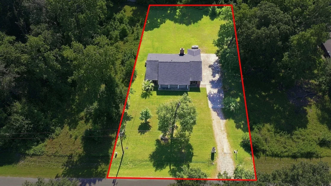 Photo of 18813 Woodridge Drive
