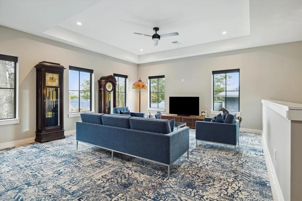 Photo of 2535 White Oak Drive