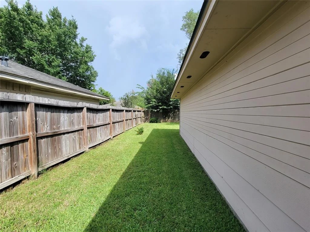 Photo of 6704 Bluebottle Lane