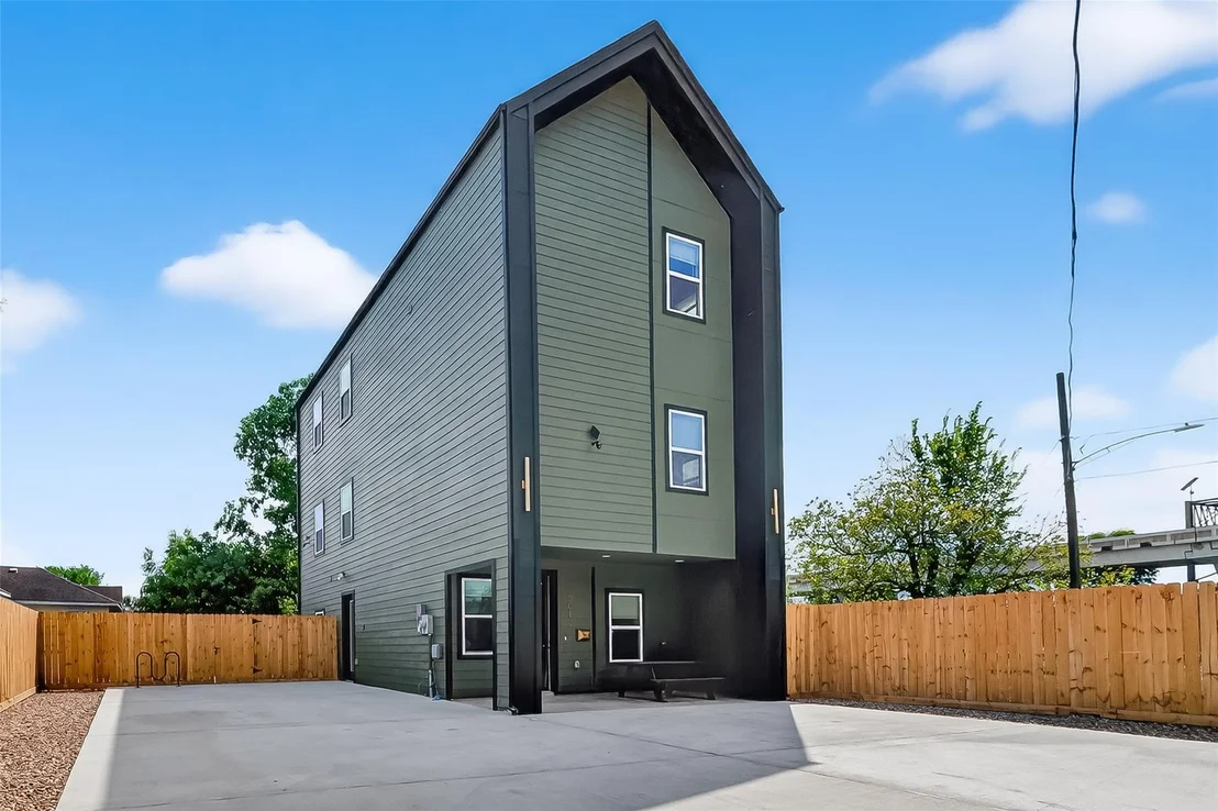 Photo of 3012 Orange Street