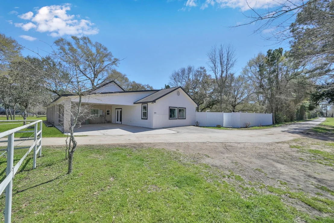 Photo of 10420 Hufsmith Road