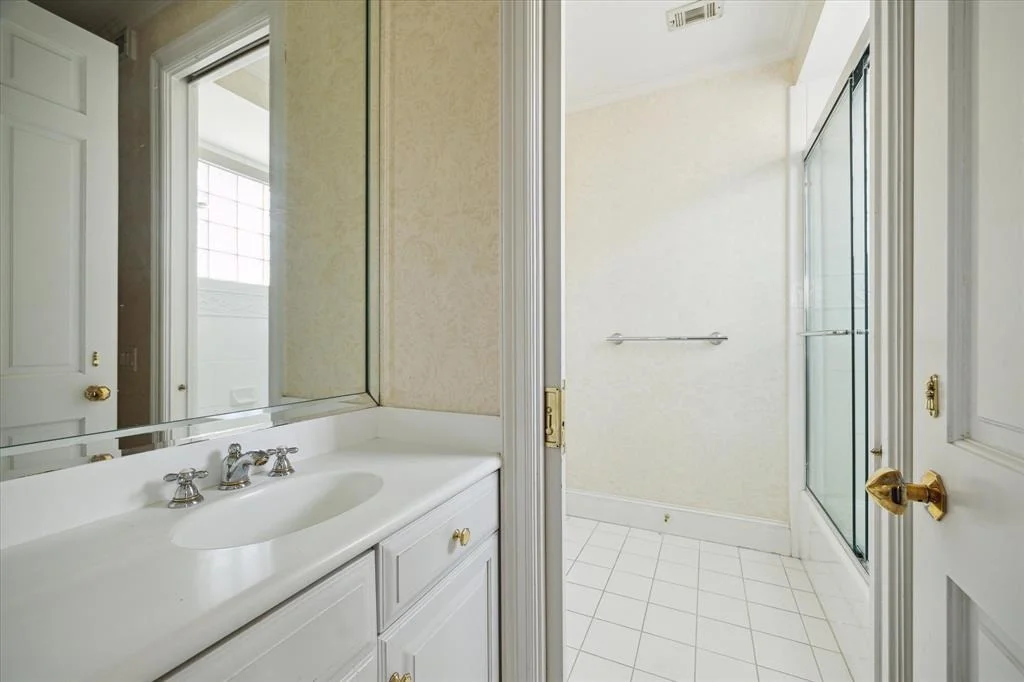 Photo of 6632 Brompton Road
