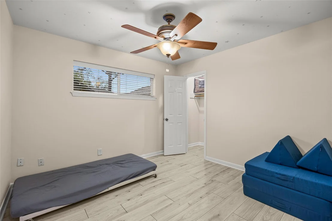 Photo of 1607 Buescher Drive