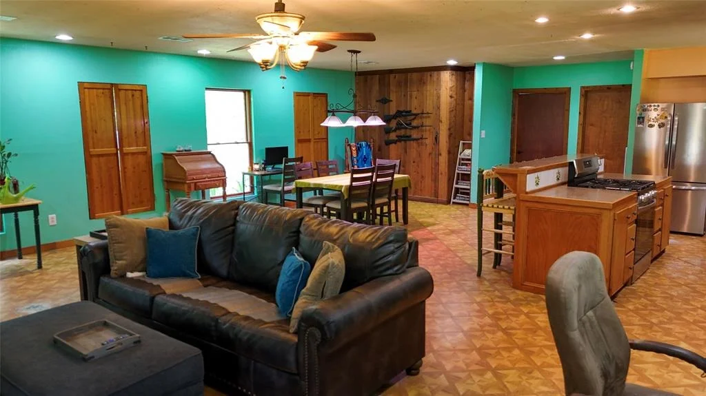 Photo of 2301 Hines Lake Road