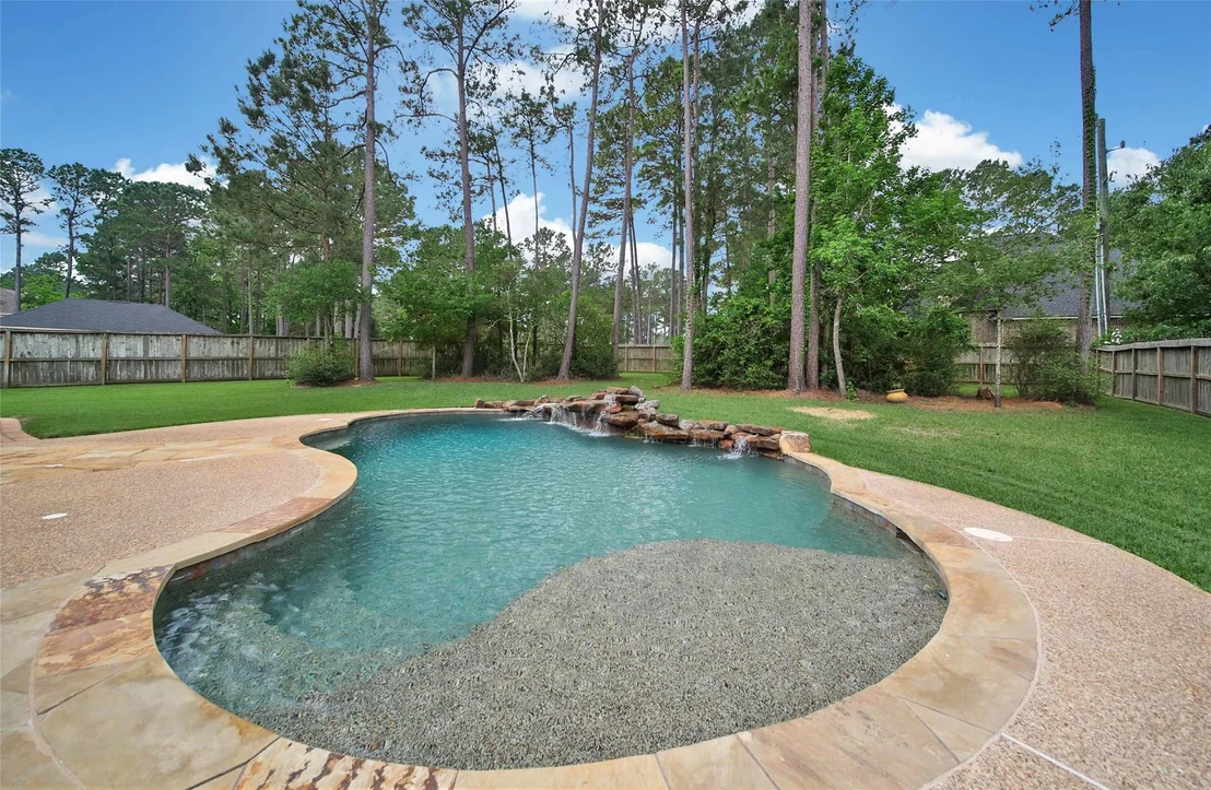 Photo of 40503 Manor Drive