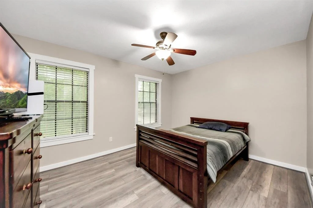 Photo of 2914 Silver Falls Drive