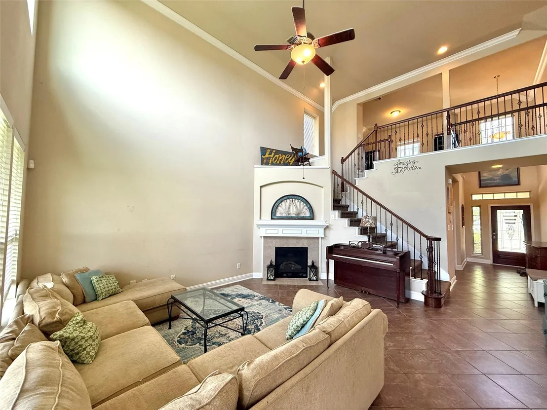 Photo of 5939 Northcrest Village Way