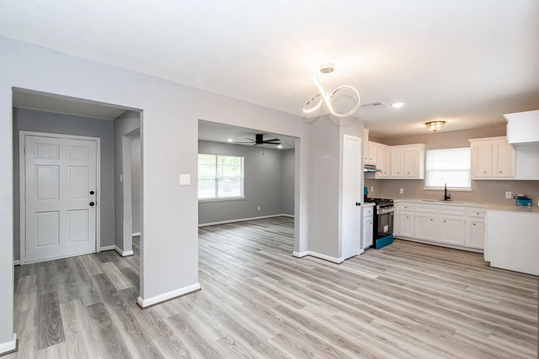 Photo of 9119 Barton Street