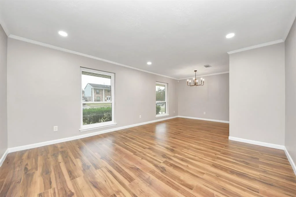 Photo of 870 Seamaster Drive