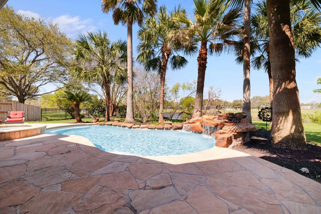 Photo of 2823 Irvington Drive