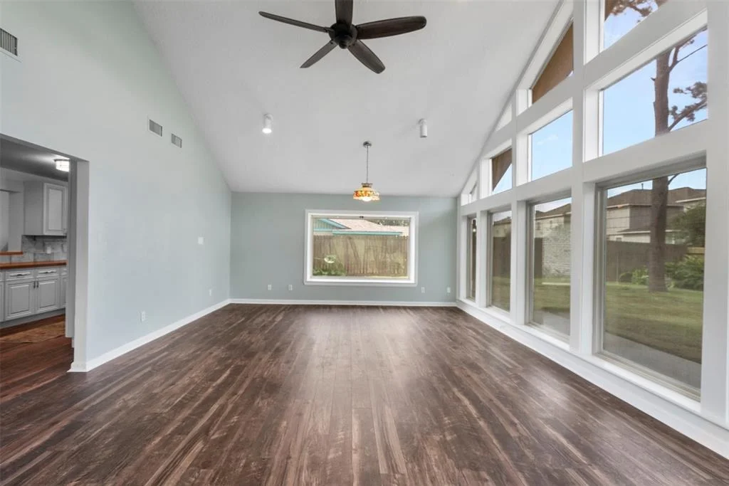 Photo of 4108 Pine Shadows Street