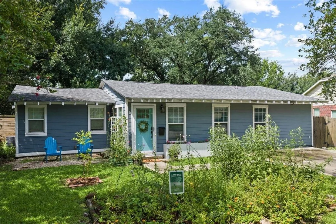 Photo of 4825 Kingfisher Drive
