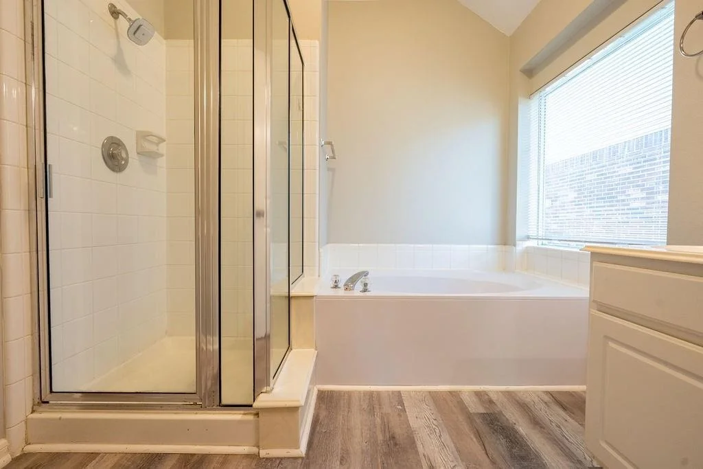 Photo of 9926 Goldenglade Drive