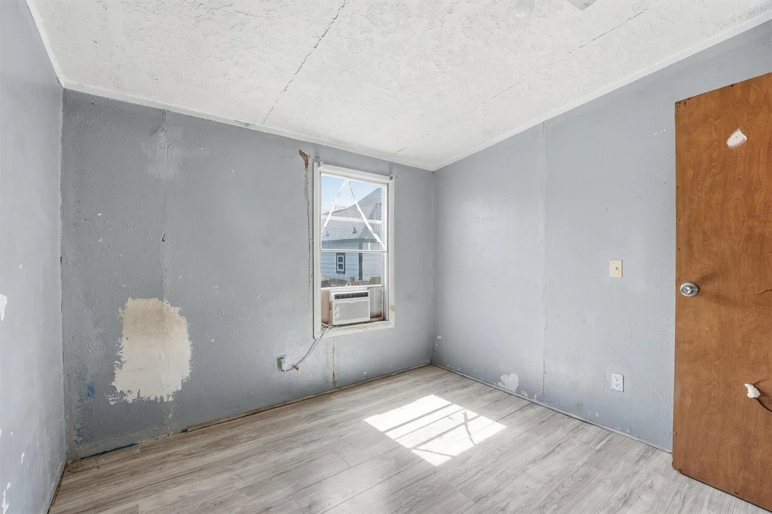 Photo of 16933 W Hammon