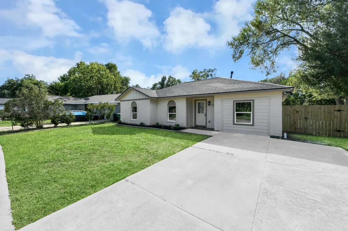 Photo of 5131 Beechaven Street