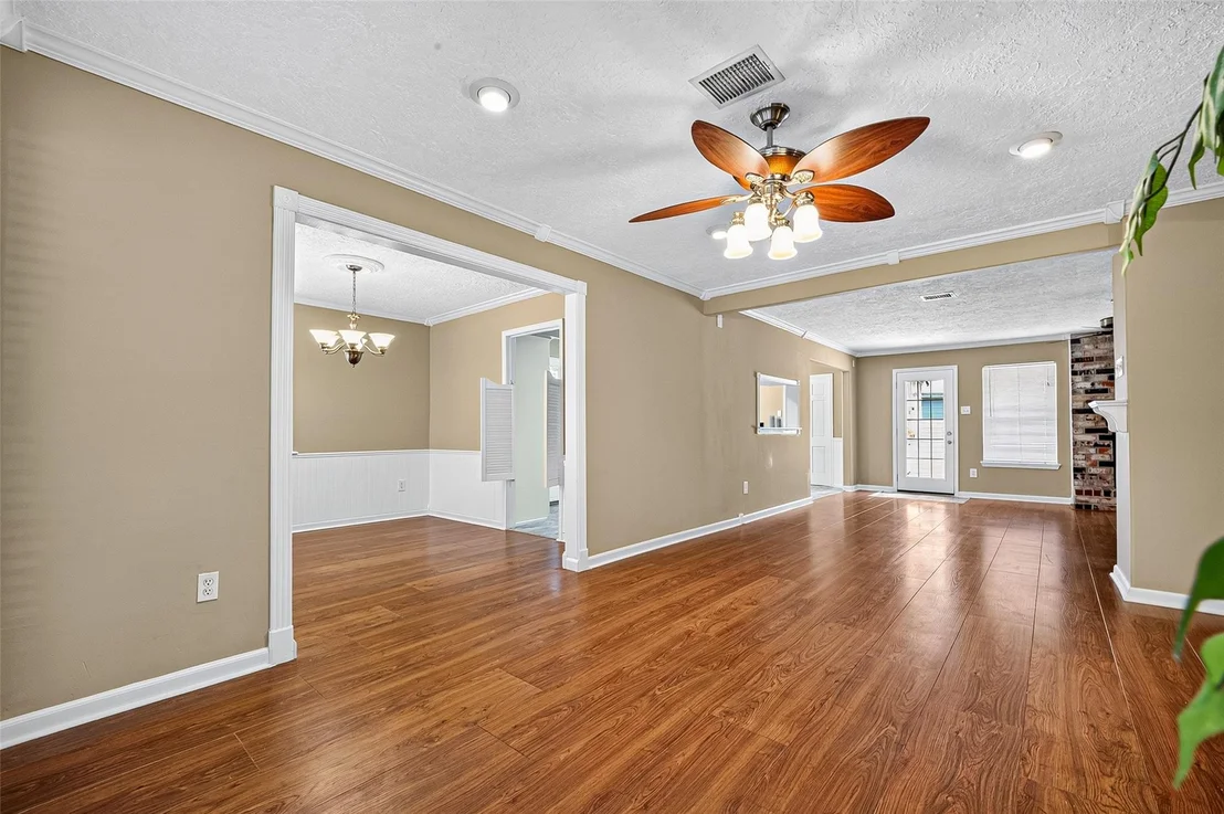Photo of 560 Savannah Park