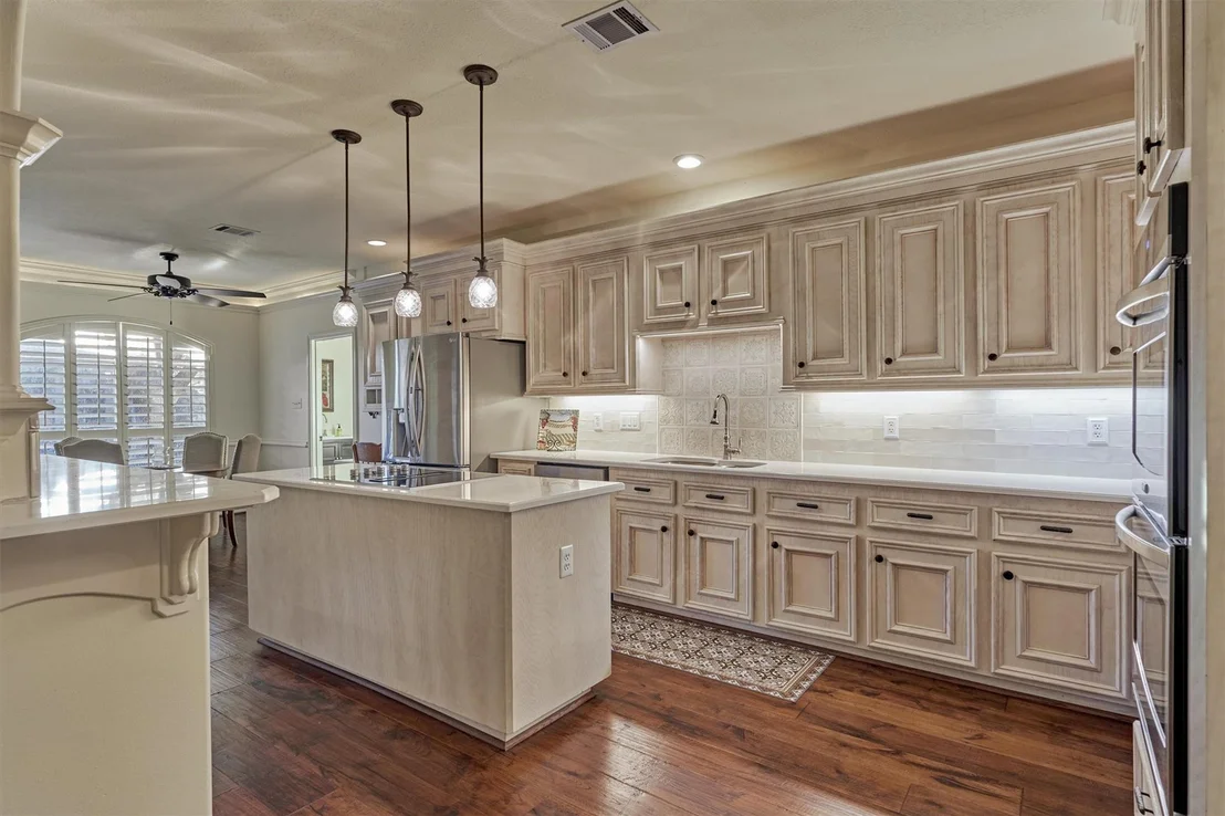 Photo of 147 Sunnyvale W