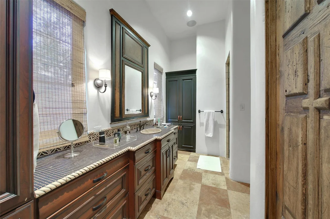 Photo of 1221 Archley Drive