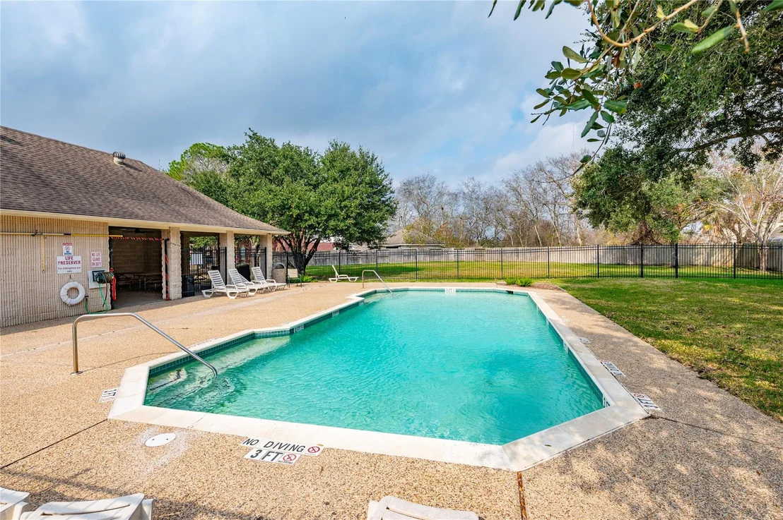 Photo of 1615 Evergreen Lane