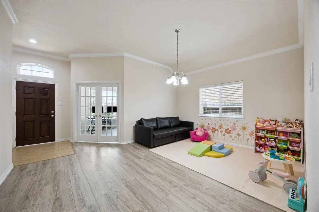 Photo of 2542 Pines Pointe Drive