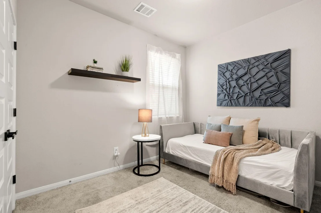 Photo of 7067 Silverleaf Oak Street