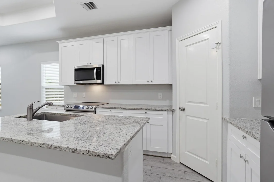 Photo of 16919 Balmoral